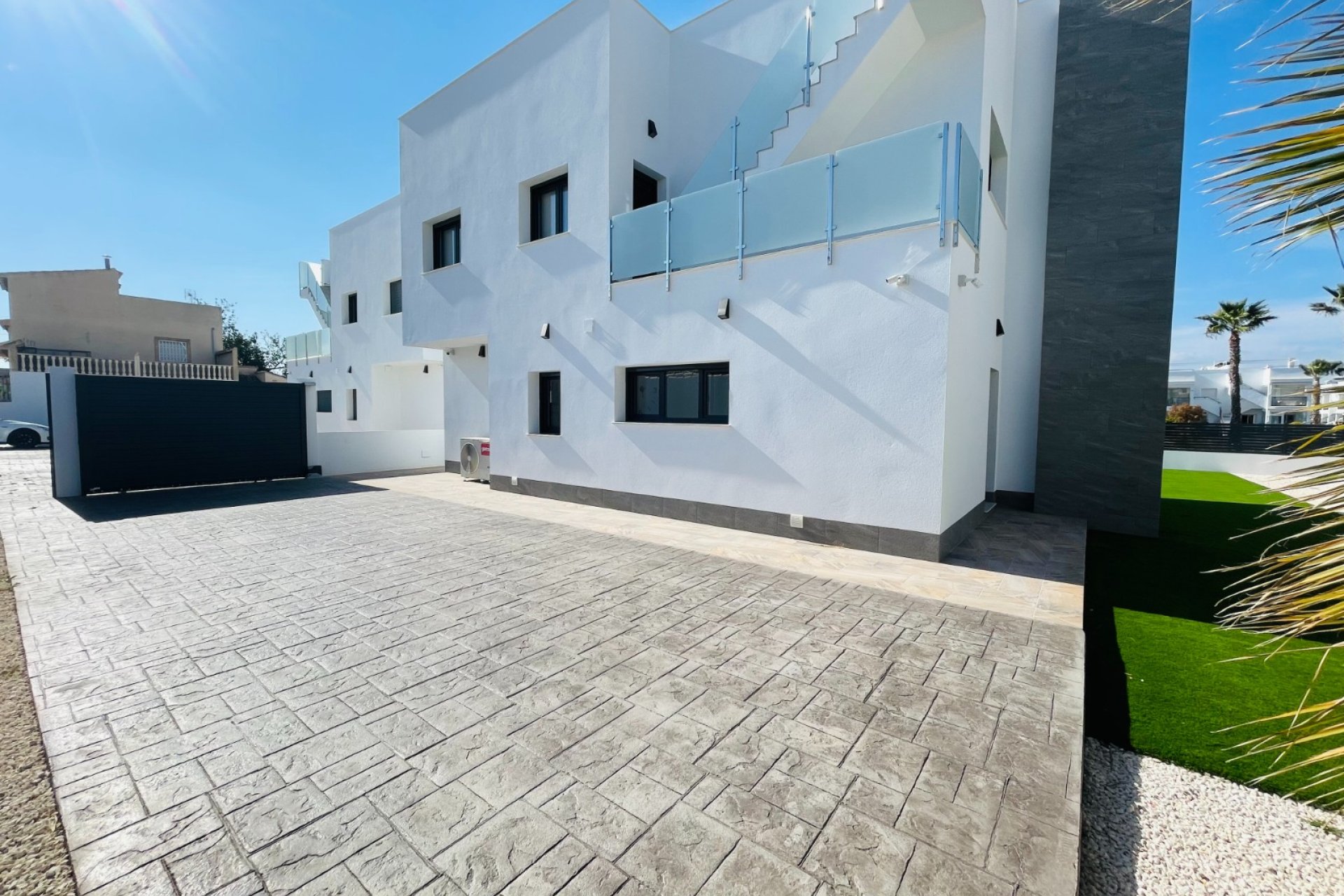 Obra nueva - Adosado - Torrevieja