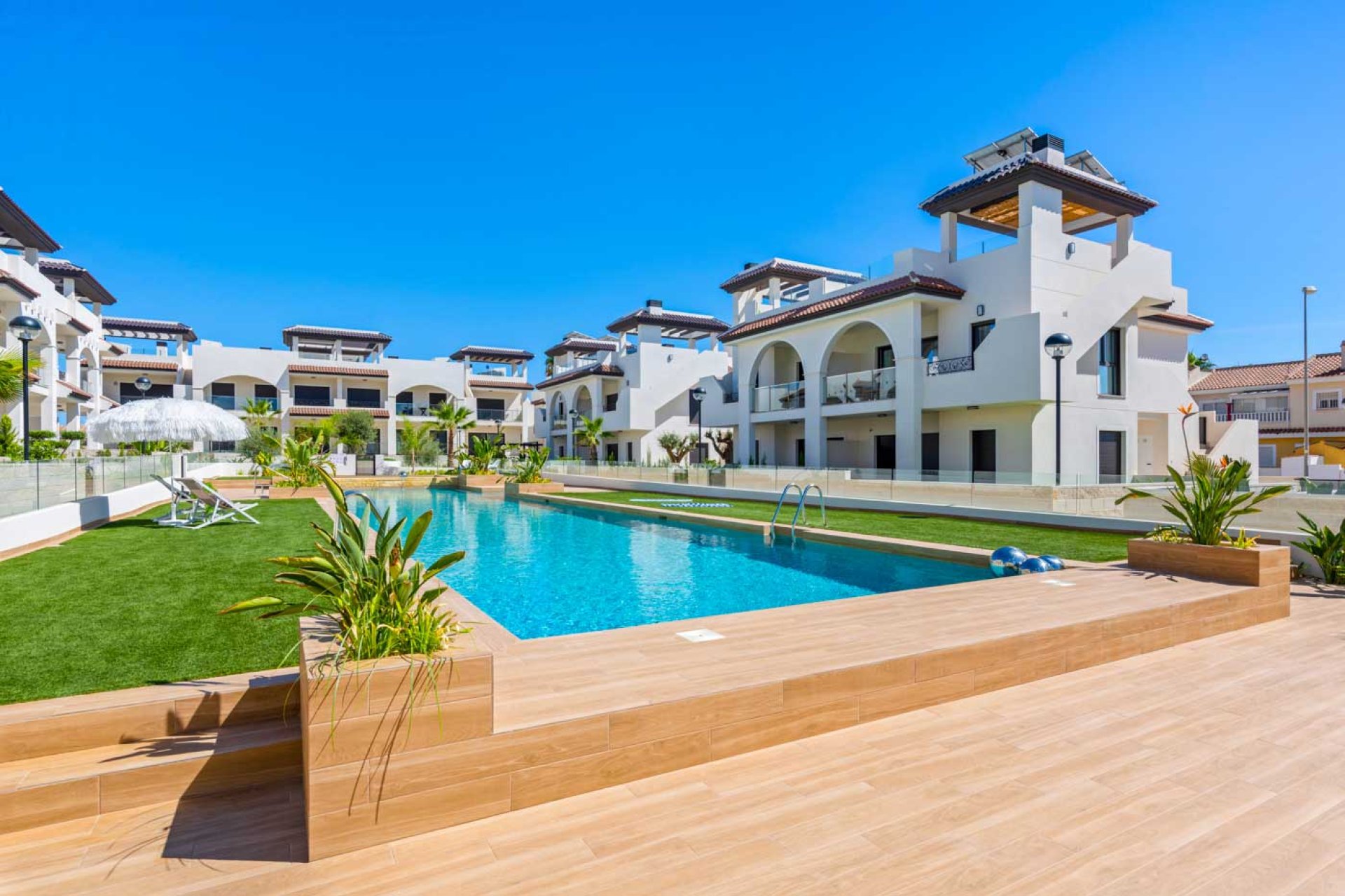 Obra nueva - Villa / Semi pareado - Rojales