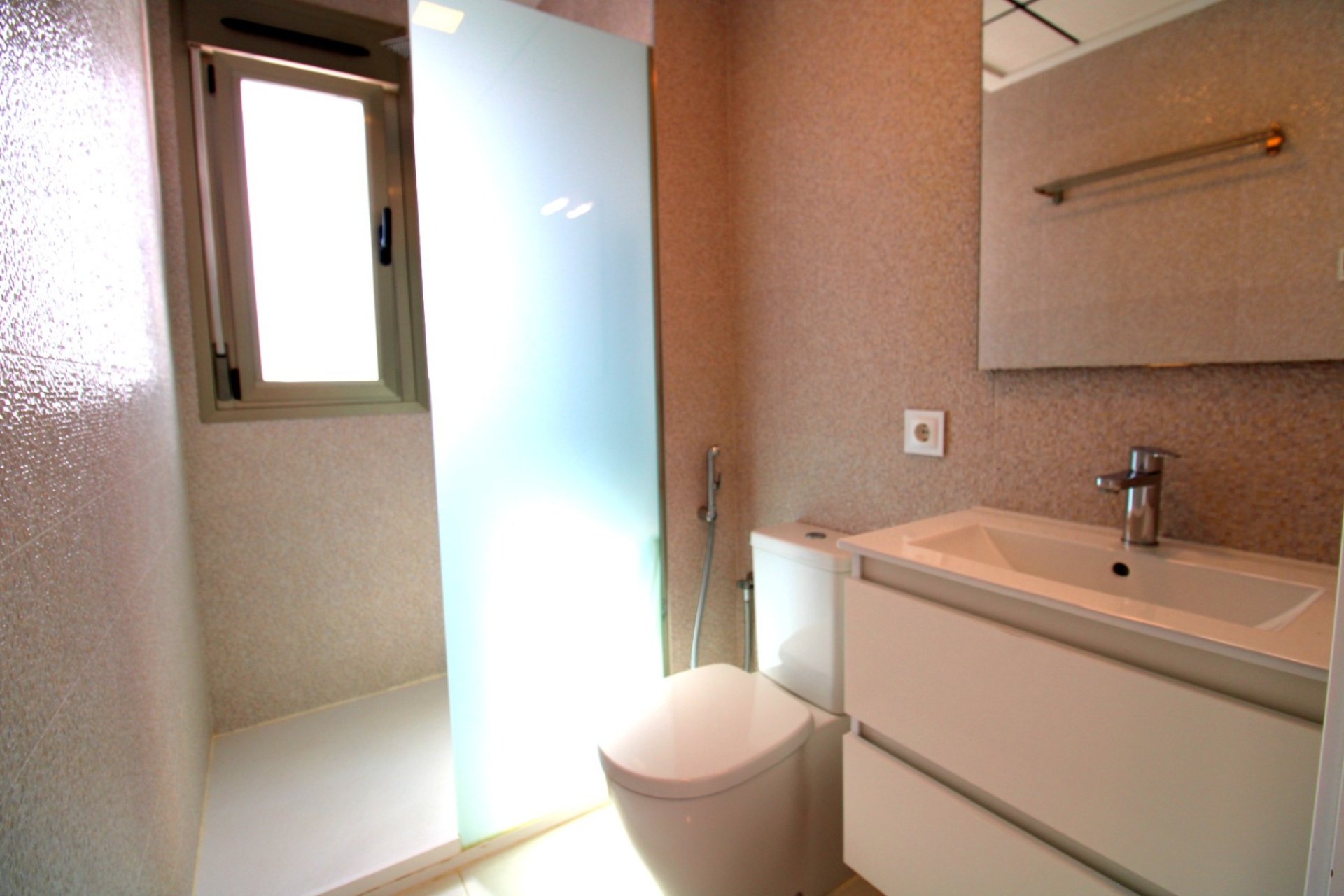 Segunda mano - Villa - San Miguel de Salinas