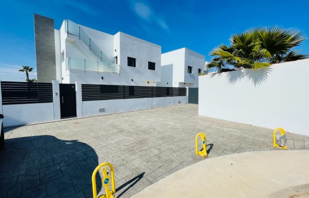 Novostavba - Městský dům - Torrevieja