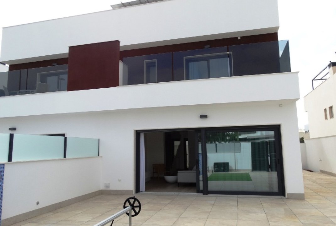 Obra nueva - Adosado - Pilar de la Horadada