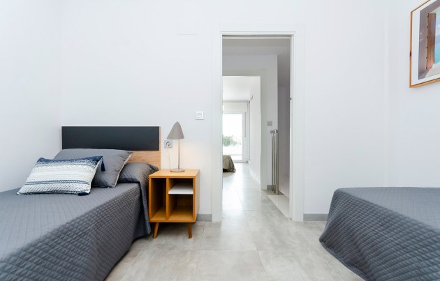 Obra nueva - Adosado - Torrevieja