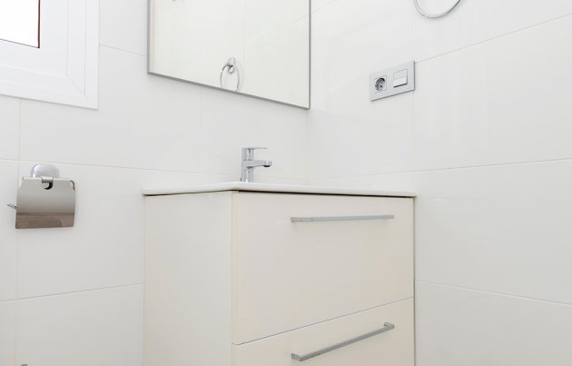 Obra nueva - Adosado - Torrevieja