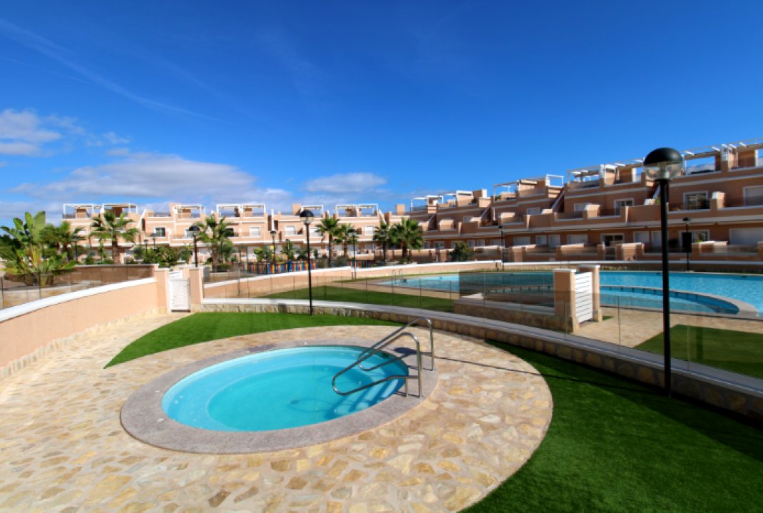 Segunda mano - Apartment / flat - Torre de la Horadada