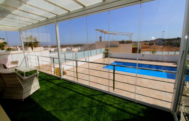 Segunda mano - Villa - San Miguel de Salinas