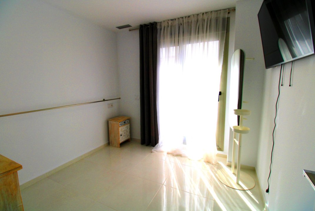 Segunda mano - Villa - San Miguel de Salinas