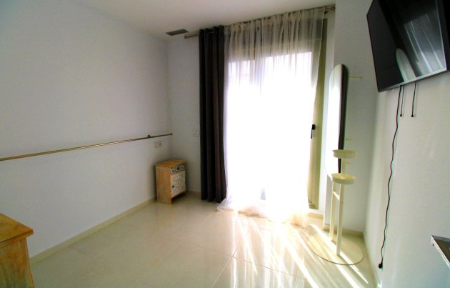 Segunda mano - Villa - San Miguel de Salinas