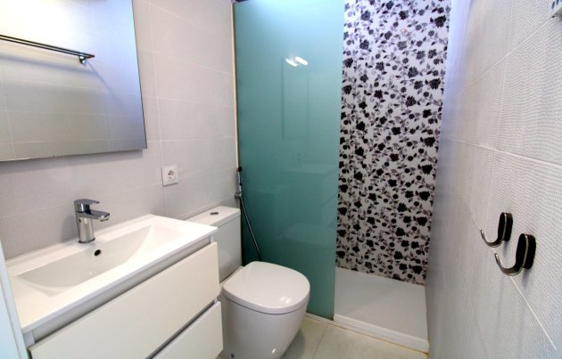 Segunda mano - Villa - San Miguel de Salinas