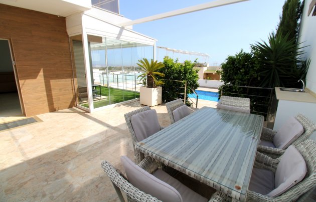 Segunda mano - Villa - San Miguel de Salinas