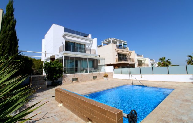 Segunda mano - Villa - San Miguel de Salinas