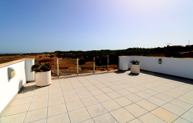 Segunda mano - Villa - San Miguel de Salinas