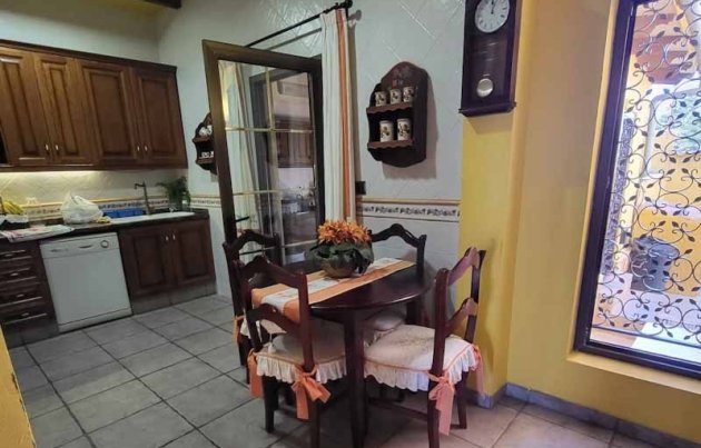 Segunda mano - Villa - Bigastro