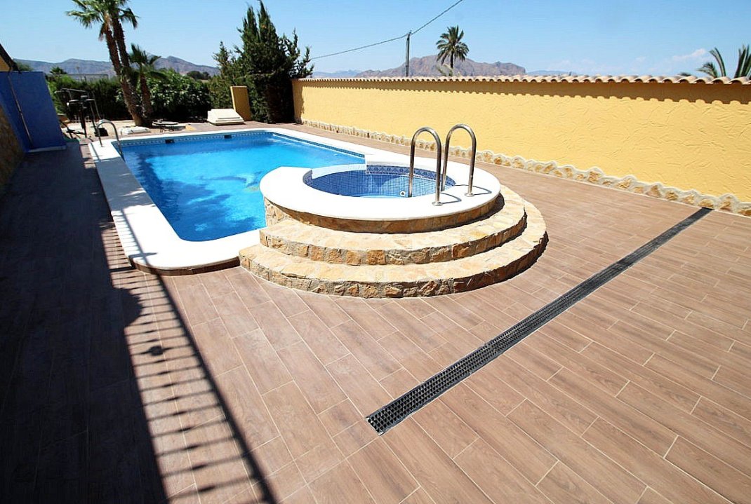 Segunda mano - Villa - Bigastro