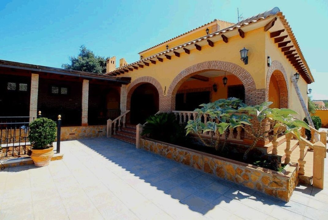 Segunda mano - Villa - Bigastro