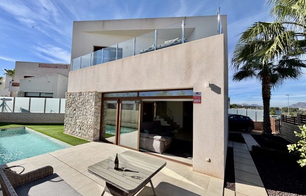 Obra nueva - Adosado - Benijofar