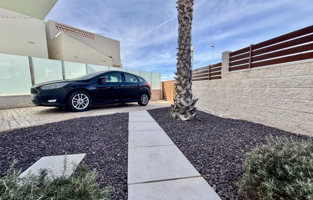 Obra nueva - Adosado - Benijofar