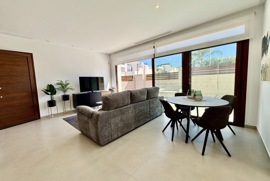 Obra nueva - Adosado - Benijofar