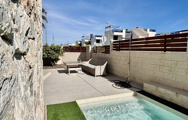 Obra nueva - Adosado - Benijofar