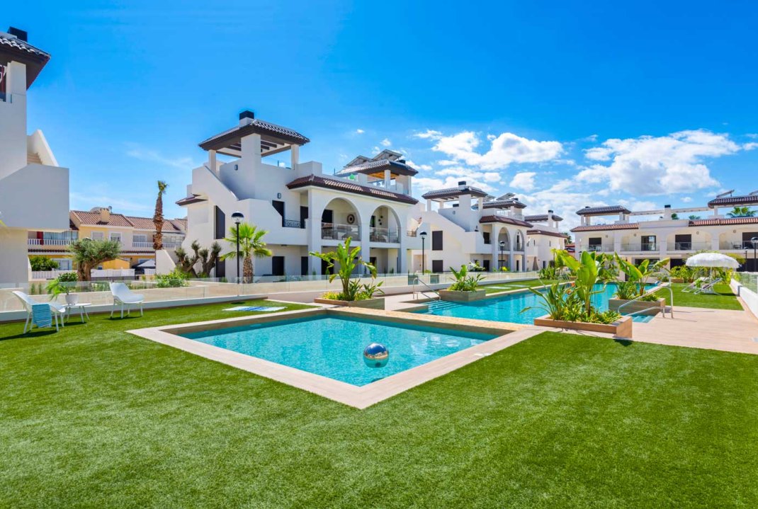 Obra nueva - Villa / Semi pareado - Rojales