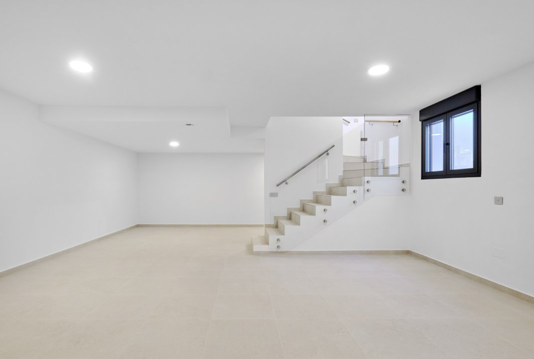 Novostavba - Městský dům - San Miguel de Salinas