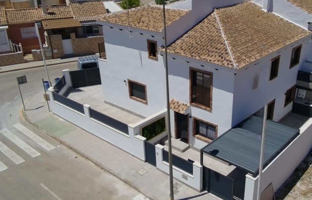 New Build - Villa / Semi semi-detached - Pilar de la Horadada