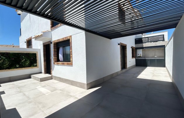 New Build - Villa / Semi semi-detached - Pilar de la Horadada