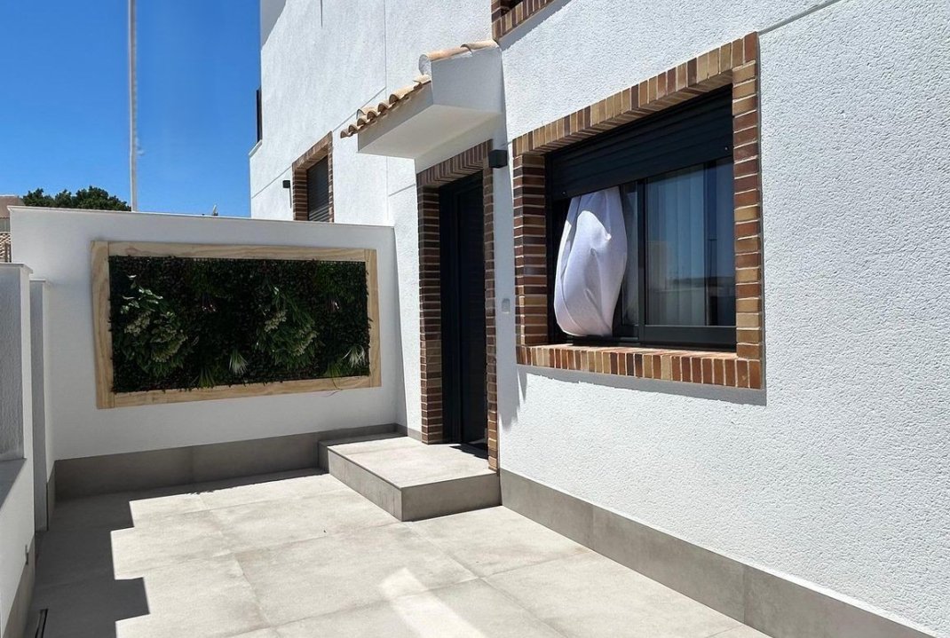 New Build - Villa / Semi semi-detached - Pilar de la Horadada