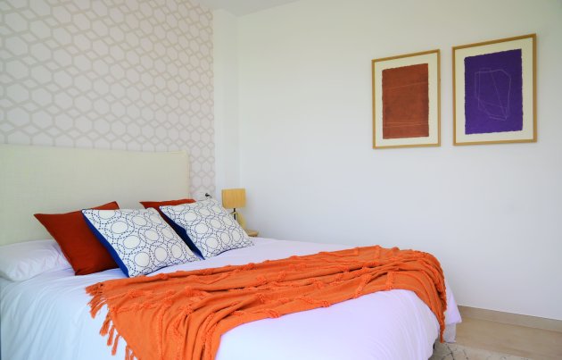 Obra nueva - Villa / Semi pareado - Dolores