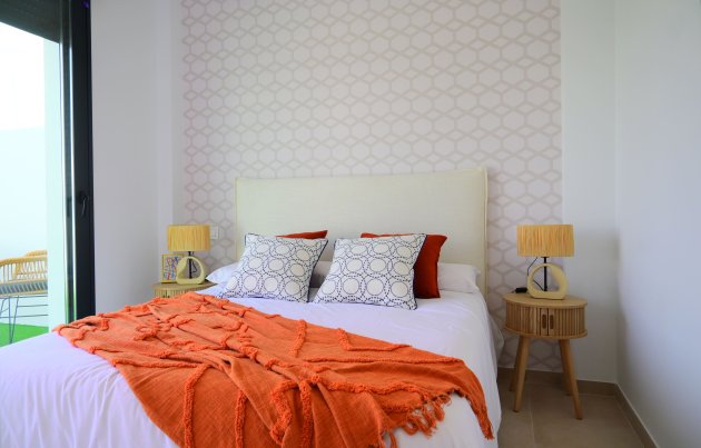 Obra nueva - Villa / Semi pareado - Dolores