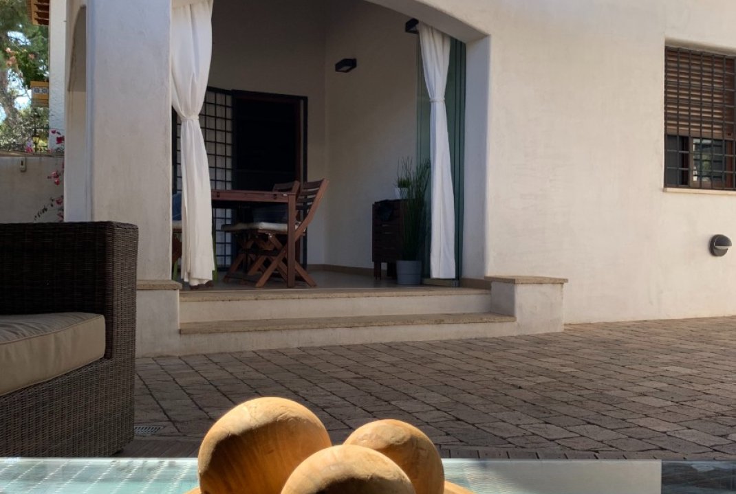 Segunda mano - Villa / Semi semi-detached - Orihuela Costa
