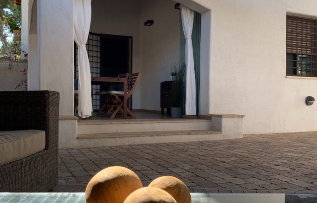 Segunda mano - Villa / Semi semi-detached - Orihuela Costa