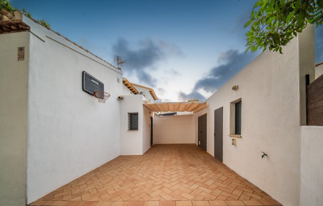 Segunda mano - Villa / Semi semi-detached - Orihuela Costa