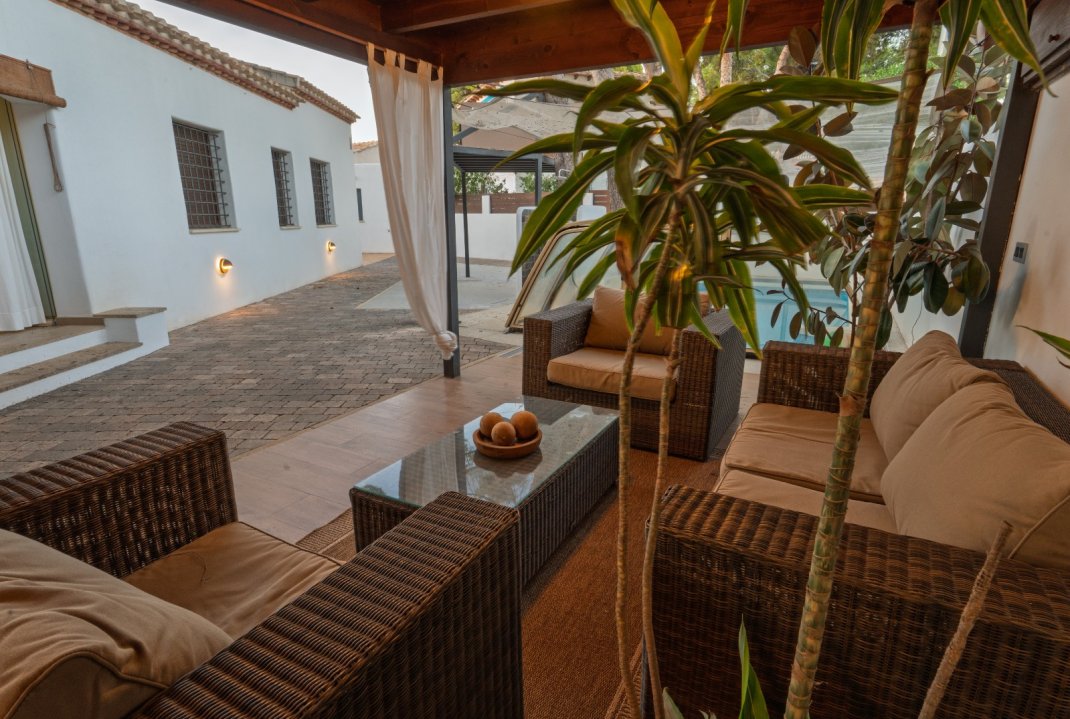 Segunda mano - Villa / Semi semi-detached - Orihuela Costa