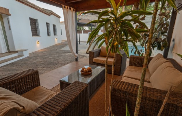 Segunda mano - Villa / Semi semi-detached - Orihuela Costa