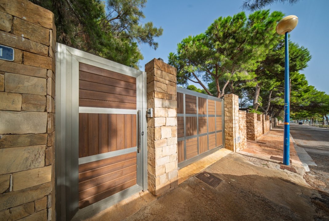 Segunda mano - Villa / Semi semi-detached - Orihuela Costa