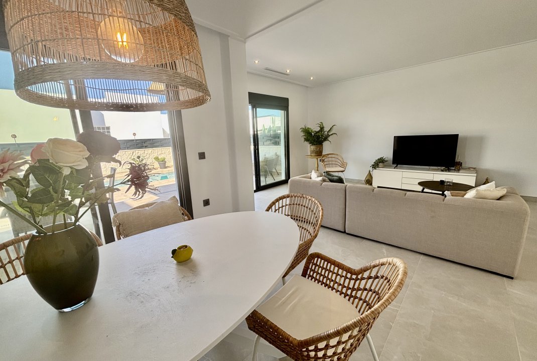 Obra nueva - Adosado - Benijofar