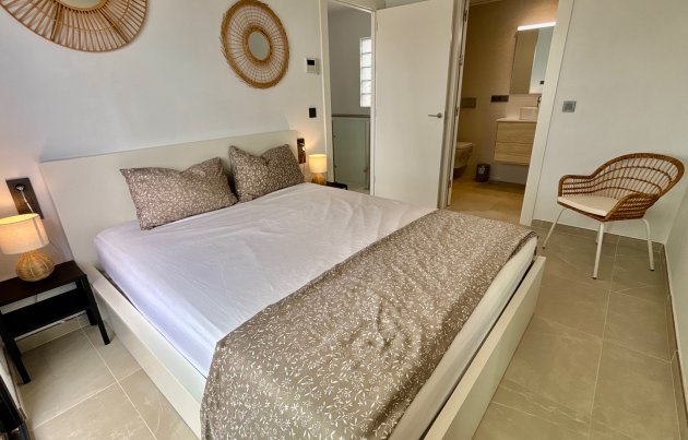 Obra nueva - Adosado - Benijofar