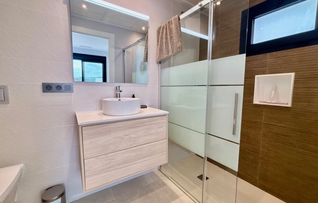 Obra nueva - Adosado - Benijofar