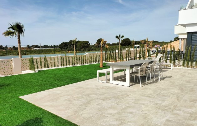 Obra nueva - Adosado - Pilar de la Horadada